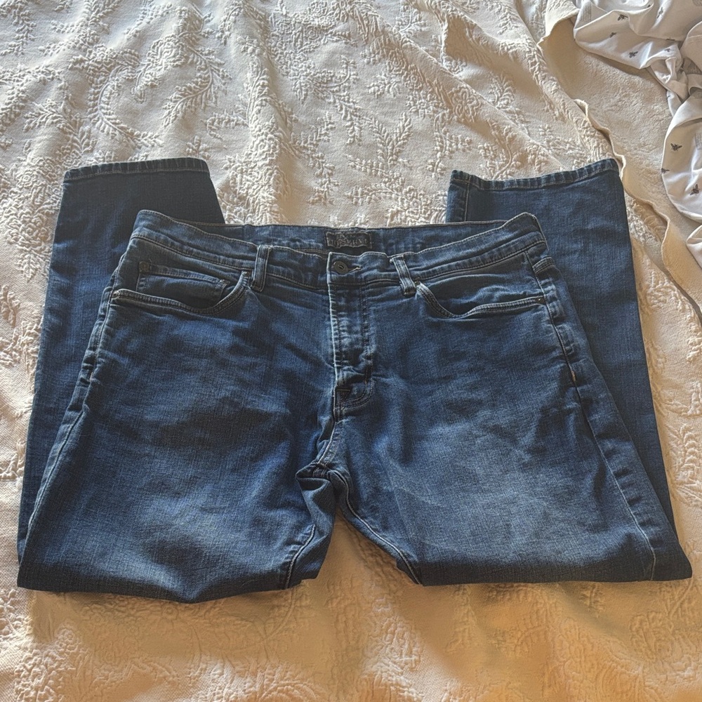 Jos. A Bank reserve straight leg Jeans 34x29